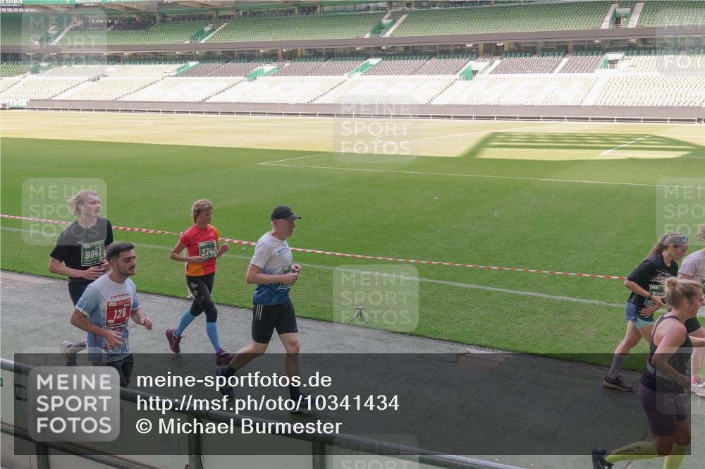 13.09.2026 - 21. swb-Marathon Bremen Michael Burmester http://msf.ph/oto/10341434 13.09.2026 13:23:13 Laufen im Stadion 128, 137, 160, 182, 211, 324, 343, 434, 533, 571, 609, 708, 721, 743, 892, 1157, 1178, 1259, 1331, 1417, 1597, 1598, 1657, 1669, 1691, 1729, 1746, 1788, 1883, 2213, 2286, 2290, 2433, 2445, 2475, 2495, 2503, 2504, 2526, 2619, 2632, 2652, 2660, 2685, 2711, 2768, 2936, 2964, 2968, 3252, 3282, 3288, 3289, 3292, 3347, 3351, 3364, 3395, 3423, 3447, 3505, 3530, 3559, 3682, 3727, 3770, 3784, 3819, 4020, 4054, 4231, 4406, 4407, 4431, 4466, 4467, 4584, 1506 meine-sportfotos.de