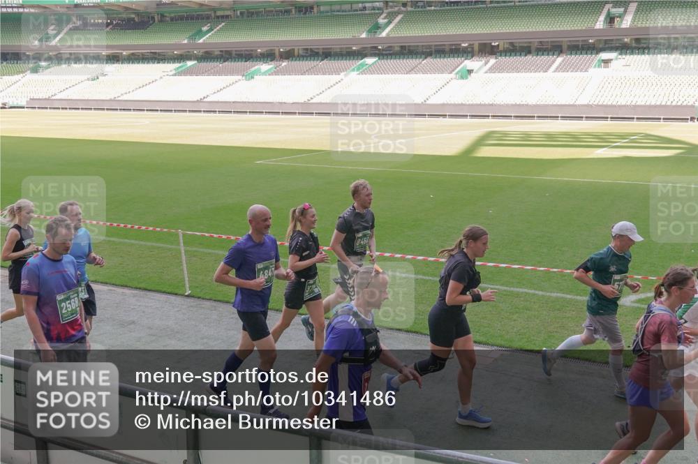 13.09.2026 - 21. swb-Marathon Bremen Michael Burmester http://msf.ph/oto/10341486 13.09.2026 13:23:22 Laufen im Stadion 137, 160, 182, 211, 324, 343, 434, 533, 571, 609, 708, 721, 739, 743, 892, 1157, 1178, 1259, 1273, 1331, 1597, 1598, 1657, 1669, 1691, 1746, 1788, 1883, 1944, 2213, 2252, 2286, 2290, 2433, 2445, 2465, 2475, 2495, 2503, 2504, 2526, 2619, 2632, 2660, 2685, 2711, 2768, 2936, 2964, 2968, 3252, 3282, 3288, 3289, 3292, 3312, 3347, 3351, 3364, 3395, 3423, 3447, 3505, 3530, 3559, 3682, 3727, 3770, 3784, 3819, 4020, 4054, 4231, 4406, 4407, 4431, 4466, 4467, 4584, 1506 meine-sportfotos.de