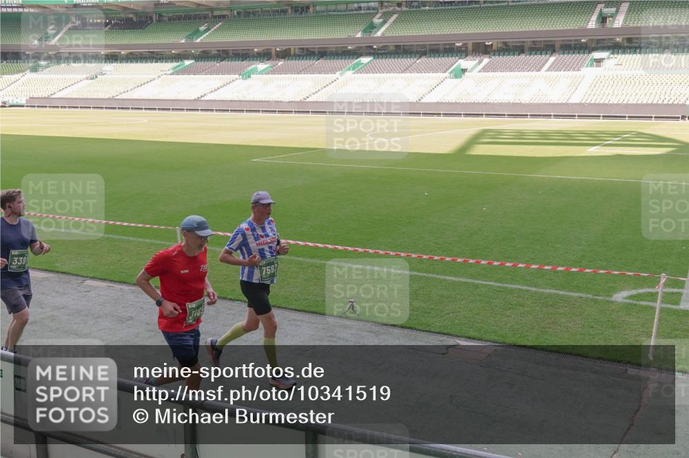 13.09.2026 - 21. swb-Marathon Bremen Michael Burmester http://msf.ph/oto/10341519 13.09.2026 13:23:27 Laufen im Stadion 137, 160, 182, 211, 324, 343, 434, 533, 571, 609, 708, 721, 739, 743, 892, 1157, 1178, 1259, 1273, 1331, 1471, 1597, 1598, 1657, 1669, 1691, 1746, 1788, 1883, 1944, 2213, 2252, 2286, 2290, 2433, 2445, 2465, 2475, 2495, 2503, 2504, 2526, 2571, 2619, 2632, 2660, 2685, 2711, 2768, 2776, 2936, 2968, 3252, 3282, 3288, 3289, 3292, 3312, 3347, 3351, 3364, 3395, 3423, 3447, 3505, 3530, 3559, 3682, 3727, 3770, 3784, 3819, 4020, 4054, 4231, 4406, 4407, 4431, 4466, 4467, 4584, 1506 meine-sportfotos.de