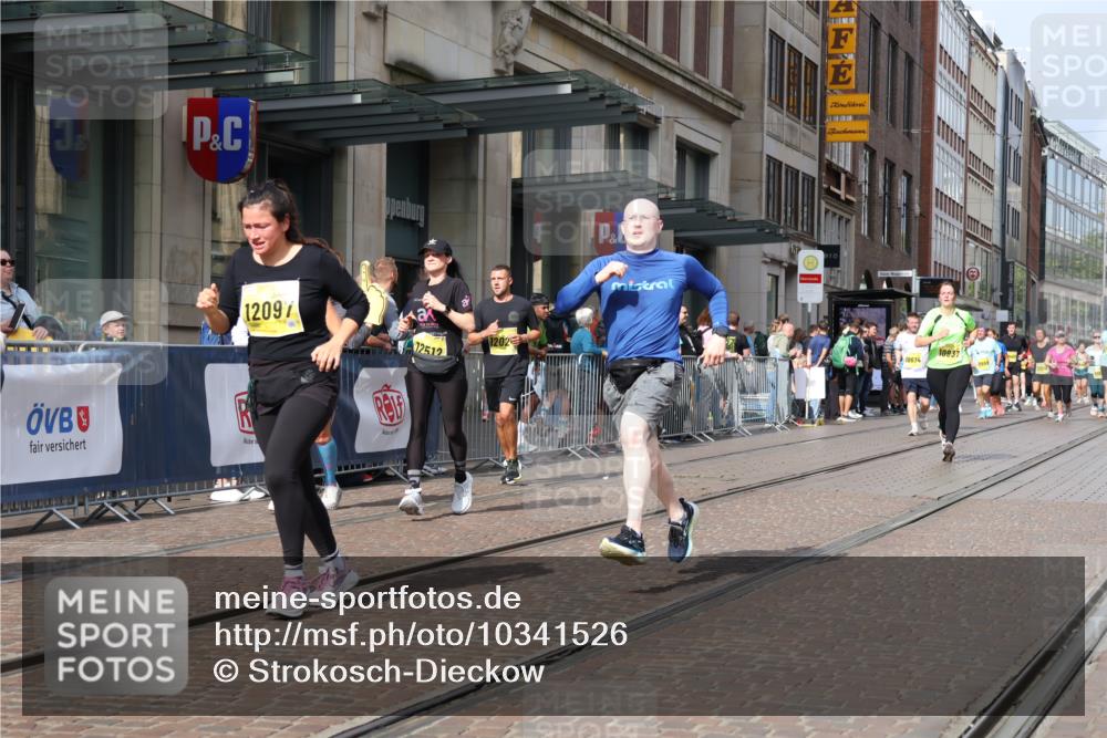 13.09.2026 - 21. swb-Marathon Bremen Strokosch-Dieckow http://msf.ph/oto/10341526 13.09.2026 11:07:39 Ziel 10139, 10404, 10493, 10660, 10661, 10674, 10767, 10830, 10859, 10871, 10937, 11037, 11044, 11378, 11404, 11515, 11659, 11831, 11833, 11958, 12024, 12031, 12066, 12097, 12160, 12248, 12307, 12384, 12389, 12511, 12512, 10138, 10205, 10279, 10280, 10363, 10364, 10488, 10501, 10505, 10580, 10595, 10695, 10748, 10907, 10935, 11037, 11123, 11223, 11417, 11643, 11767, 11865, 11899, 11917, 11924, 11934, 12020, 12167, 12168, 12173, 12194, 12210, 12266, 12277, 12307 meine-sportfotos.de