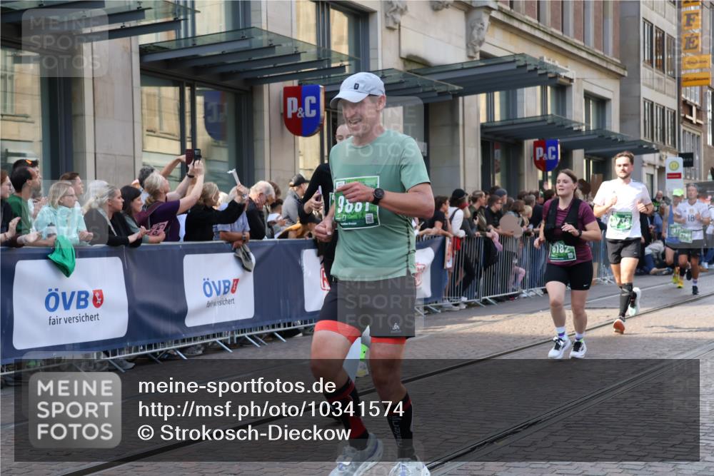 13.09.2026 - 21. swb-Marathon Bremen Strokosch-Dieckow http://msf.ph/oto/10341574 13.09.2026 13:27:54 Ziel 178, 210, 1343, 1380, 1460, 2047, 2977, 3114, 3294, 3334, 3597, 4506, 5250, 5360, 5889, 6182, 7926, 8429, 8656, 9064, 9167, 9168, 9543, 9549, 9738, 9881, 13069, 440, 488, 534, 762, 857, 1456, 1932, 2668, 2686, 3013, 3135, 3460, 3480, 3576, 3970, 4106, 4133, 4265, 4421, 4496, 4593, 4744, 5081, 5462, 5557, 6067, 6468, 6522, 7042, 7138, 7358, 8188, 8351, 9067, 9145, 9494, 9727, 13069, 13198 meine-sportfotos.de
