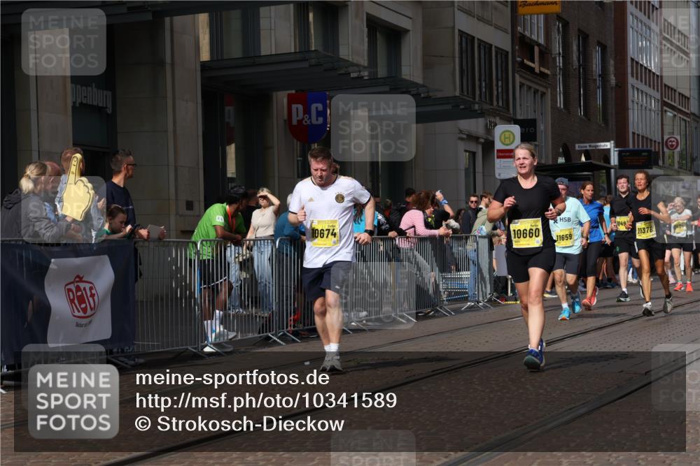 13.09.2026 - 21. swb-Marathon Bremen Strokosch-Dieckow http://msf.ph/oto/10341589 13.09.2026 11:07:45 Ziel 10135, 10139, 10188, 10404, 10493, 10660, 10674, 10767, 10793, 10859, 11032, 11044, 11263, 11378, 11404, 11659, 11831, 11833, 11958, 12024, 12031, 12066, 12160, 12248, 12384, 12389, 12511, 12512, 10138, 10279, 10280, 10363, 10364, 10501, 10505, 10580, 10595, 10661, 10695, 10830, 10871, 10907, 10935, 10937, 11037, 11223, 11515, 11643, 11767, 11899, 11924, 11934, 12097, 12167, 12168, 12194, 12210, 12277, 12307, 12511, 12512 meine-sportfotos.de
