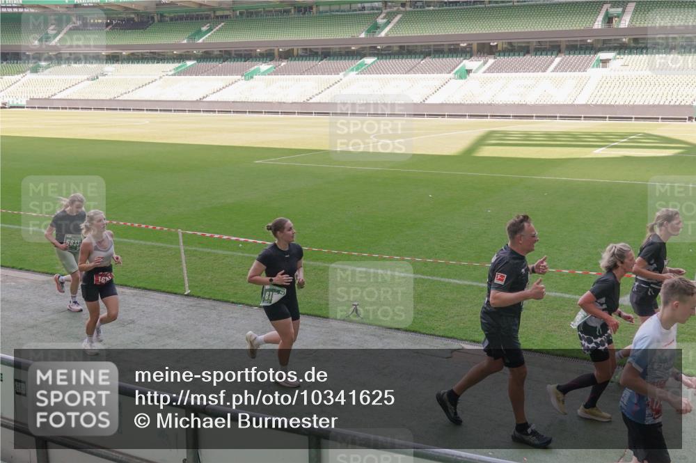 13.09.2026 - 21. swb-Marathon Bremen Michael Burmester http://msf.ph/oto/10341625 13.09.2026 13:23:46 Laufen im Stadion 137, 160, 182, 211, 324, 434, 533, 548, 571, 609, 708, 721, 739, 743, 752, 892, 1157, 1178, 1259, 1273, 1331, 1463, 1471, 1597, 1598, 1657, 1691, 1746, 1788, 1883, 1944, 2095, 2213, 2252, 2286, 2312, 2323, 2433, 2445, 2465, 2475, 2483, 2495, 2503, 2504, 2526, 2571, 2711, 2768, 2776, 2936, 2968, 3252, 3282, 3288, 3289, 3292, 3298, 3312, 3347, 3351, 3364, 3381, 3395, 3423, 3447, 3505, 3530, 3559, 3727, 3770, 3784, 3819, 4020, 4054, 4231, 4406, 4407, 4431, 4466, 4467, 4584 meine-sportfotos.de