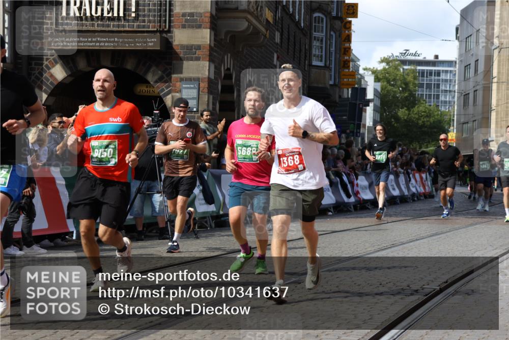 13.09.2026 - 21. swb-Marathon Bremen Strokosch-Dieckow http://msf.ph/oto/10341637 13.09.2026 13:26:56 Ziel 1368, 2779, 3526, 3603, 3852, 4077, 4598, 6289, 6375, 6548, 8112, 9260, 13195, 1493, 1494, 2454, 3527, 4121, 4327, 4397, 4563, 5689, 6776, 7027, 7072, 7849, 9150, 9511, 9854, 9878 meine-sportfotos.de