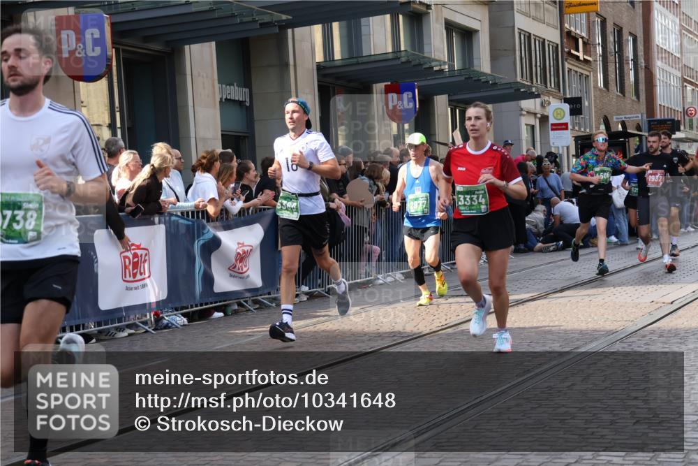 13.09.2026 - 21. swb-Marathon Bremen Strokosch-Dieckow http://msf.ph/oto/10341648 13.09.2026 13:27:56 Ziel 178, 210, 1343, 1380, 1460, 2047, 2977, 3114, 3294, 3334, 3597, 4506, 5250, 5360, 5889, 6182, 7926, 8429, 8570, 8656, 9064, 9167, 9168, 9543, 9549, 9738, 9881, 440, 488, 534, 762, 857, 1343, 1456, 1932, 2686, 3013, 3135, 3460, 3480, 3576, 3970, 4106, 4133, 4265, 4421, 4496, 4593, 4744, 5462, 5557, 6067, 6468, 6522, 7042, 7138, 7358, 8188, 8351, 9067, 9145, 9494, 9727, 13069, 13198 meine-sportfotos.de
