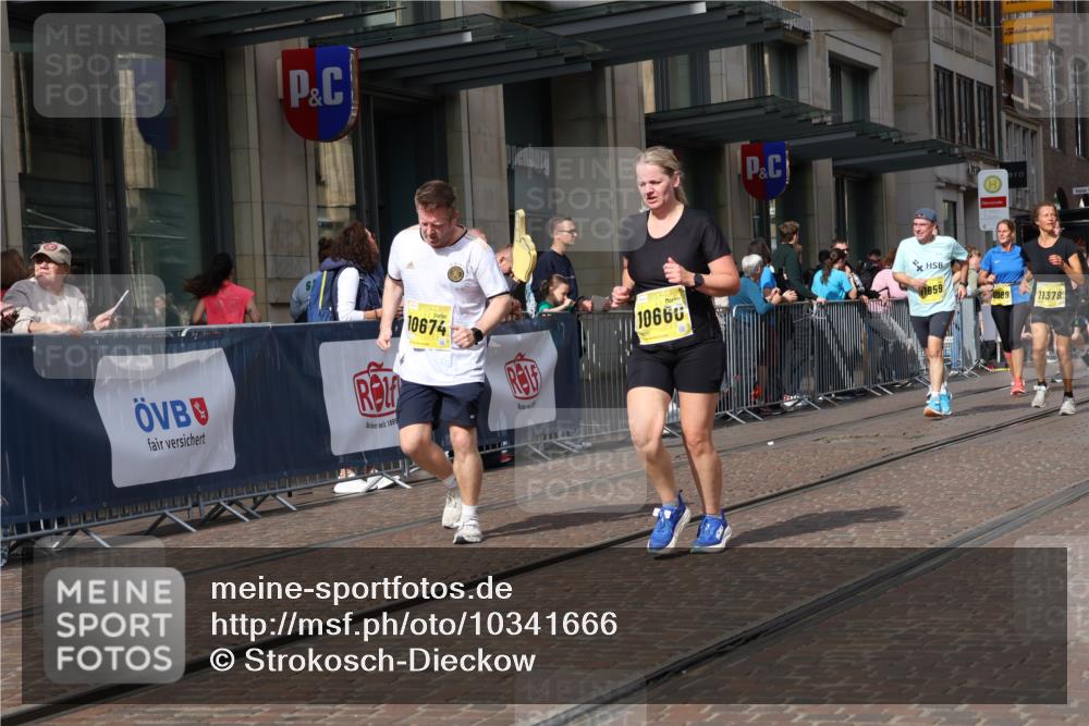 13.09.2026 - 21. swb-Marathon Bremen Strokosch-Dieckow http://msf.ph/oto/10341666 13.09.2026 11:07:47 Ziel 10135, 10139, 10188, 10404, 10493, 10660, 10767, 10793, 10851, 10859, 11032, 11044, 11263, 11378, 11404, 11659, 11831, 11833, 11958, 12024, 12031, 12066, 12160, 12248, 12325, 12384, 12389, 10138, 10279, 10280, 10363, 10364, 10501, 10505, 10580, 10595, 10661, 10674, 10830, 10871, 10907, 10935, 10937, 11037, 11223, 11515, 11643, 11767, 11899, 11924, 11934, 12024, 12097, 12167, 12168, 12194, 12210, 12277, 12307, 12511, 12512 meine-sportfotos.de