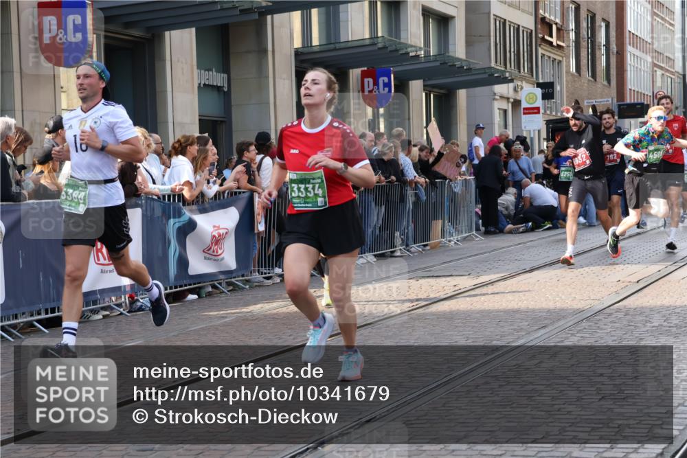 13.09.2026 - 21. swb-Marathon Bremen Strokosch-Dieckow http://msf.ph/oto/10341679 13.09.2026 13:27:57 Ziel 178, 210, 1380, 1460, 2047, 2977, 3114, 3294, 3334, 3597, 4506, 5250, 5360, 5889, 6182, 7926, 8429, 8570, 8656, 9064, 9167, 9168, 9543, 9549, 9738, 9881, 440, 488, 534, 762, 857, 1343, 1456, 1932, 2686, 3013, 3135, 3480, 3576, 3970, 4106, 4133, 4265, 4421, 4496, 4593, 4744, 5462, 6067, 6468, 6522, 7042, 7138, 7358, 8188, 8351, 9067, 9145, 9494, 9727, 13069, 13198 meine-sportfotos.de