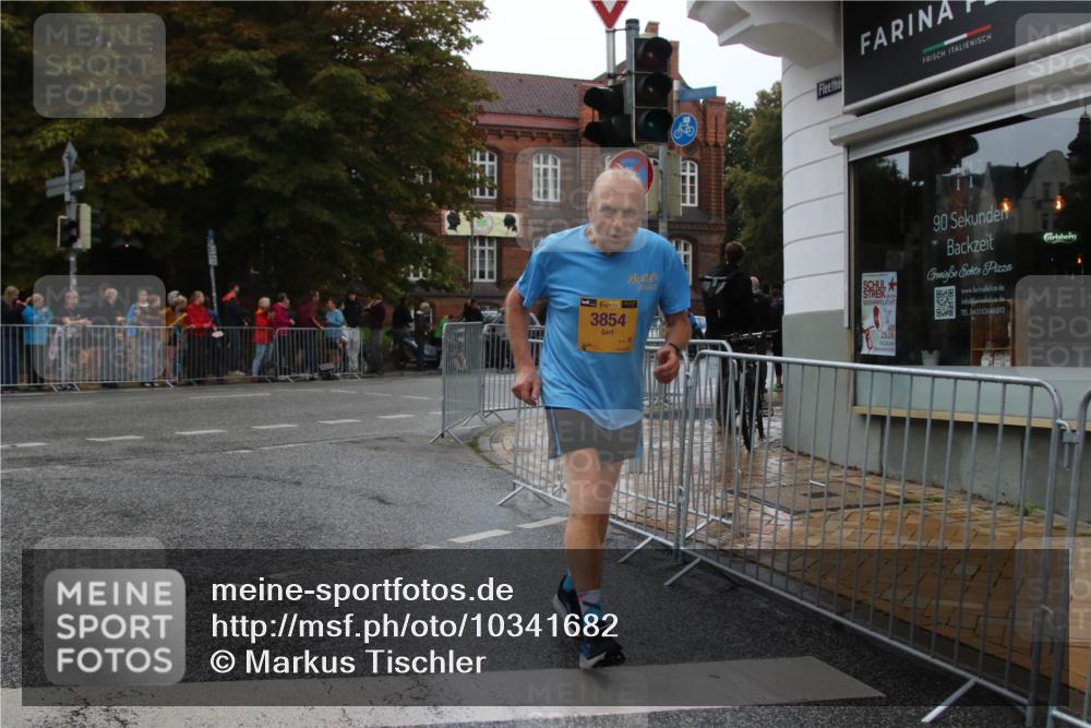 13.09.2026 - Kiel Lauf Markus Tischler http://msf.ph/oto/10341682 13.09.2026 11:16:54 Fleethörn 3854, 90, 043153646592, 25, 09, 10, 30 meine-sportfotos.de