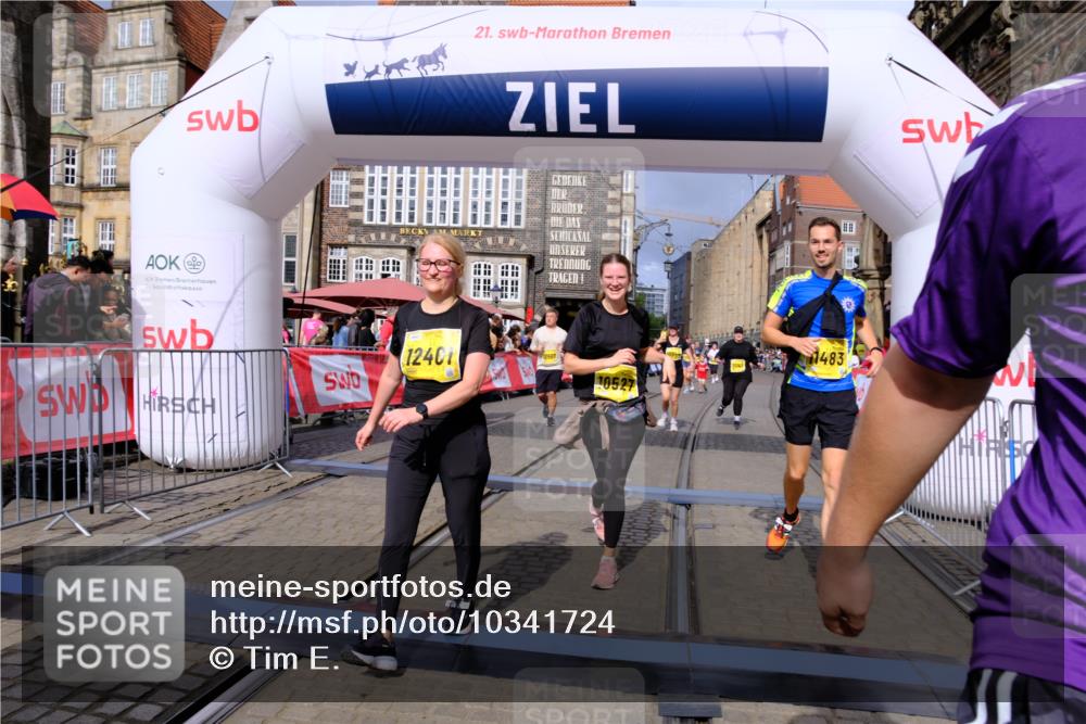 13.09.2026 - 21. swb-Marathon Bremen Tim E. http://msf.ph/oto/10341724 13.09.2026 11:11:20 Ziel 10148, 10163, 10313, 10527, 10547, 10644, 10653, 10792, 10841, 11043, 11062, 11141, 11237, 11483, 11679, 11691, 11756, 11993, 12396, 12401, 12507 meine-sportfotos.de