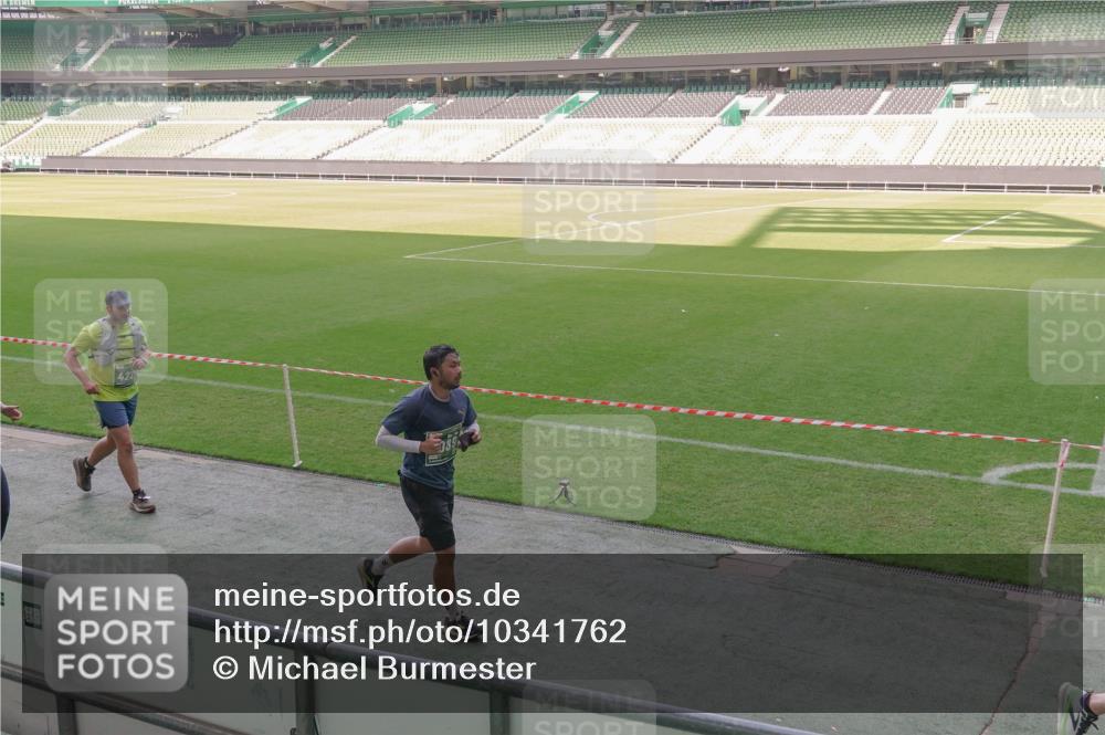13.09.2026 - 21. swb-Marathon Bremen Michael Burmester http://msf.ph/oto/10341762 13.09.2026 13:24:11 Laufen im Stadion 137, 182, 294, 324, 434, 505, 533, 548, 609, 708, 721, 723, 739, 743, 752, 892, 1178, 1273, 1331, 1463, 1471, 1491, 1515, 1597, 1598, 1691, 1746, 1788, 1944, 2095, 2211, 2213, 2252, 2267, 2286, 2312, 2323, 2433, 2445, 2465, 2475, 2483, 2495, 2497, 2503, 2526, 2554, 2571, 2644, 2768, 2776, 2936, 2968, 3211, 3252, 3282, 3288, 3289, 3292, 3298, 3306, 3312, 3347, 3364, 3381, 3395, 3423, 3447, 3505, 3530, 3559, 3727, 3770, 3819, 4054, 4231, 4406, 4407, 4466, 4467 meine-sportfotos.de