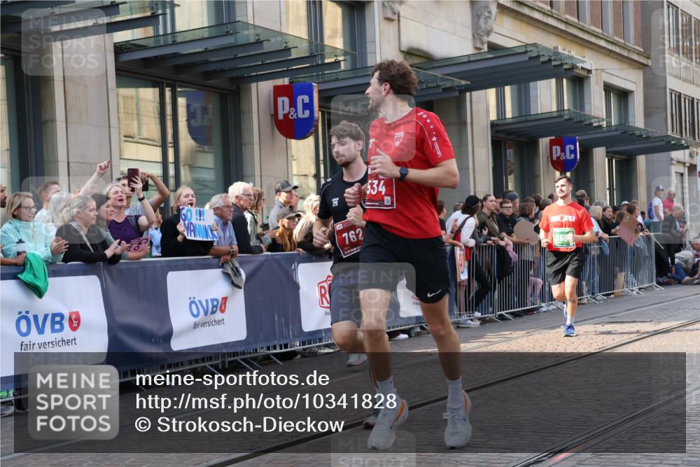 13.09.2026 - 21. swb-Marathon Bremen Strokosch-Dieckow http://msf.ph/oto/10341828 13.09.2026 13:28:01 Ziel 178, 210, 1239, 1380, 1460, 2047, 2977, 3114, 3294, 3334, 3597, 4250, 4506, 5250, 5360, 5683, 5889, 6182, 7926, 8429, 8483, 8570, 9064, 9167, 9168, 9543, 9549, 9738, 9881, 440, 488, 534, 762, 1343, 1456, 1932, 2686, 3135, 3480, 3576, 3970, 4106, 4133, 4265, 4496, 4593, 4744, 5462, 6067, 6468, 6522, 7042, 7138, 7358, 8188, 8351, 8656, 9067, 9145, 9494, 9727, 13069, 13198 meine-sportfotos.de