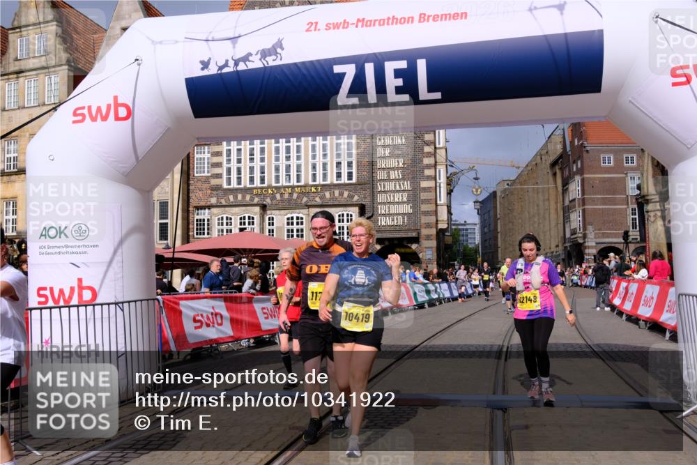 13.09.2026 - 21. swb-Marathon Bremen Tim E. http://msf.ph/oto/10341922 13.09.2026 11:11:33 Ziel 10313, 10419, 10611, 10644, 11036, 11062, 11141, 11216, 11231, 11458, 11679, 11745, 11870, 12126, 12148, 12396, 12464, 12507 meine-sportfotos.de