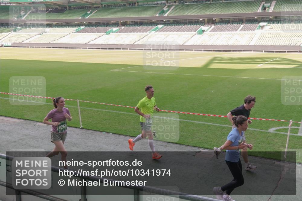 13.09.2026 - 21. swb-Marathon Bremen Michael Burmester http://msf.ph/oto/10341974 13.09.2026 13:24:46 Laufen im Stadion 137, 182, 213, 294, 324, 434, 505, 543, 548, 721, 723, 739, 743, 752, 815, 818, 966, 1273, 1410, 1463, 1471, 1491, 1504, 1515, 1561, 1597, 1598, 1830, 1944, 1953, 2059, 2095, 2211, 2252, 2267, 2271, 2286, 2312, 2323, 2354, 2445, 2465, 2483, 2495, 2497, 2503, 2506, 2554, 2571, 2591, 2644, 2752, 2768, 2776, 2833, 2878, 2896, 2936, 2968, 2981, 3005, 3142, 3211, 3259, 3282, 3288, 3289, 3292, 3298, 3306, 3312, 3329, 3364, 3381, 3390, 3395, 3447, 3770, 4466 meine-sportfotos.de