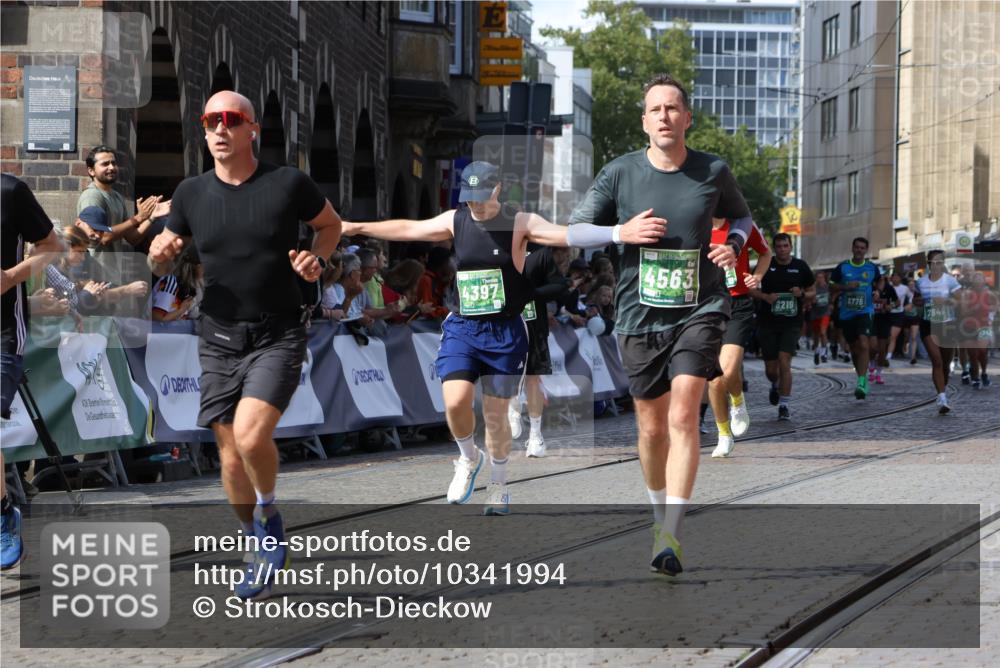 13.09.2026 - 21. swb-Marathon Bremen Strokosch-Dieckow http://msf.ph/oto/10341994 13.09.2026 13:27:01 Ziel 1368, 2779, 3526, 3852, 3893, 4077, 4441, 4598, 4919, 5054, 5937, 6289, 6314, 6375, 6548, 6580, 8112, 9260, 9551, 13097, 1493, 1494, 2454, 3273, 4121, 4397, 4558, 4563, 6776, 7072, 7849, 8219, 9159, 9343, 9878, 10112, 10113 meine-sportfotos.de