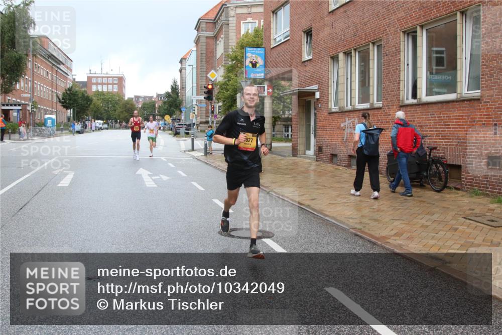 13.09.2026 - Kiel Lauf Markus Tischler http://msf.ph/oto/10342049 13.09.2026 11:27:46 Fleethörn 927 meine-sportfotos.de