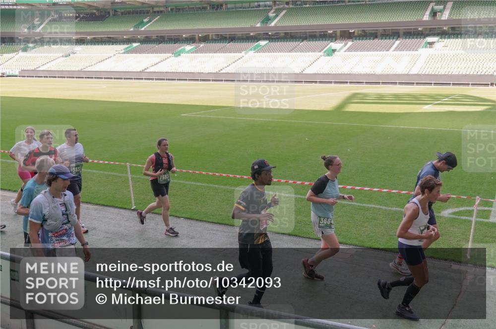 13.09.2026 - 21. swb-Marathon Bremen Michael Burmester http://msf.ph/oto/10342093 13.09.2026 13:25:00 Laufen im Stadion 137, 182, 213, 294, 324, 505, 530, 543, 548, 721, 723, 739, 743, 752, 815, 818, 966, 1273, 1410, 1443, 1459, 1463, 1471, 1491, 1504, 1515, 1561, 1597, 1598, 1830, 1944, 1953, 2058, 2059, 2095, 2211, 2252, 2267, 2271, 2286, 2298, 2308, 2312, 2323, 2354, 2445, 2465, 2483, 2495, 2497, 2503, 2506, 2554, 2571, 2591, 2644, 2752, 2762, 2768, 2776, 2833, 2878, 2896, 2936, 2968, 2981, 3005, 3142, 3211, 3259, 3282, 3288, 3289, 3298, 3306, 3312, 3329, 3364, 3381, 3390, 3395 meine-sportfotos.de