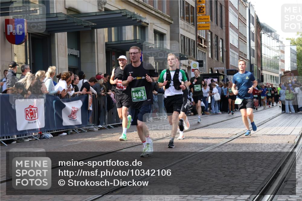 13.09.2026 - 21. swb-Marathon Bremen Strokosch-Dieckow http://msf.ph/oto/10342106 13.09.2026 13:28:09 Ziel 178, 210, 613, 1239, 1380, 1460, 1914, 2047, 2764, 2977, 3028, 3114, 3294, 3597, 4250, 4506, 5250, 5683, 5889, 6914, 6957, 8429, 8483, 8570, 8938, 9064, 9176, 9549, 488, 534, 762, 1343, 1456, 3114, 3135, 3334, 3480, 3576, 4106, 4133, 4265, 4506, 5360, 5462, 6182, 6468, 6522, 7042, 7926, 8188, 8656, 9067, 9145, 9167, 9168, 9543, 9738, 9881, 13069 meine-sportfotos.de