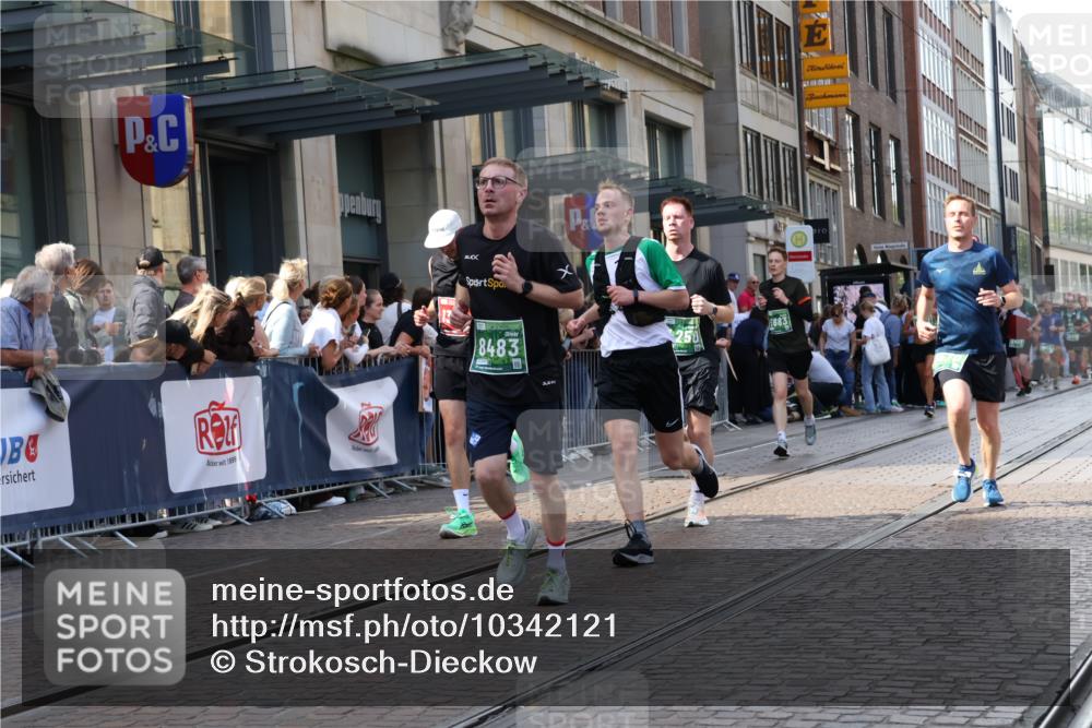 13.09.2026 - 21. swb-Marathon Bremen Strokosch-Dieckow http://msf.ph/oto/10342121 13.09.2026 13:28:10 Ziel 178, 210, 613, 1239, 1380, 1460, 1914, 2047, 2764, 2977, 3028, 3294, 3597, 4250, 4564, 5250, 5683, 5889, 6914, 6957, 8429, 8483, 8570, 8938, 9064, 9176, 9549, 13012, 488, 534, 762, 1343, 1456, 3114, 3135, 3334, 3480, 3576, 4106, 4133, 4265, 4506, 5360, 5462, 6182, 6468, 6522, 7926, 8188, 8656, 9067, 9145, 9167, 9168, 9543, 9738, 9881, 13069 meine-sportfotos.de