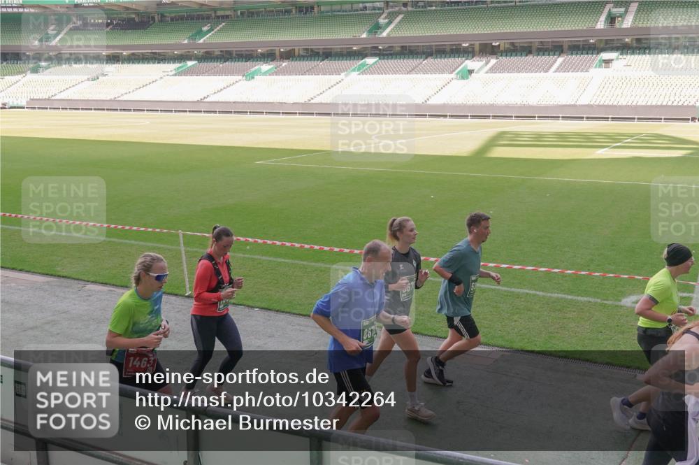 13.09.2026 - 21. swb-Marathon Bremen Michael Burmester http://msf.ph/oto/10342264 13.09.2026 13:25:21 Laufen im Stadion 213, 294, 505, 530, 543, 548, 645, 723, 739, 743, 752, 815, 818, 966, 1273, 1283, 1410, 1443, 1459, 1463, 1471, 1487, 1491, 1504, 1515, 1530, 1561, 1618, 1744, 1828, 1830, 1944, 1953, 2058, 2059, 2095, 2211, 2252, 2267, 2271, 2298, 2308, 2312, 2323, 2354, 2382, 2384, 2465, 2483, 2497, 2506, 2554, 2571, 2591, 2644, 2656, 2675, 2752, 2762, 2776, 2833, 2878, 2896, 2981, 3005, 3062, 3097, 3142, 3172, 3211, 3259, 3298, 3306, 3312, 3329, 3381, 3390, 3433 meine-sportfotos.de