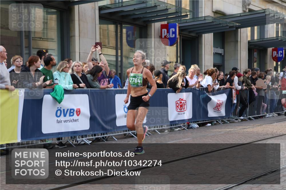 13.09.2026 - 21. swb-Marathon Bremen Strokosch-Dieckow http://msf.ph/oto/10342274 13.09.2026 13:28:16 Ziel 178, 210, 613, 1239, 1380, 1914, 2047, 2764, 3028, 3294, 3348, 3597, 4102, 4250, 4564, 5683, 6914, 6957, 7263, 7527, 8429, 8483, 8570, 8938, 9064, 9176, 9549, 13012, 488, 1343, 1460, 2977, 3114, 3334, 3480, 4506, 5250, 5360, 5889, 6182, 7926, 8188, 8656, 9145, 9167, 9168, 9543, 9738, 9881, 13069 meine-sportfotos.de