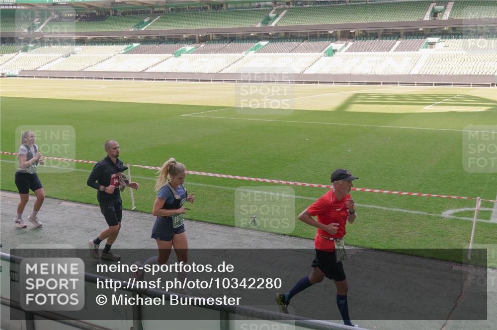 13.09.2026 - 21. swb-Marathon Bremen Michael Burmester http://msf.ph/oto/10342280 13.09.2026 13:25:24 Laufen im Stadion 213, 294, 505, 530, 543, 548, 645, 723, 739, 752, 815, 818, 966, 1273, 1283, 1410, 1443, 1459, 1463, 1471, 1487, 1491, 1504, 1515, 1530, 1561, 1618, 1744, 1828, 1830, 1944, 1953, 2058, 2059, 2095, 2211, 2252, 2267, 2271, 2298, 2308, 2312, 2323, 2354, 2382, 2384, 2465, 2483, 2497, 2506, 2554, 2558, 2571, 2591, 2644, 2656, 2675, 2752, 2762, 2776, 2833, 2878, 2896, 2970, 2981, 3005, 3062, 3097, 3142, 3172, 3211, 3259, 3298, 3306, 3312, 3329, 3381, 3390, 3433 meine-sportfotos.de