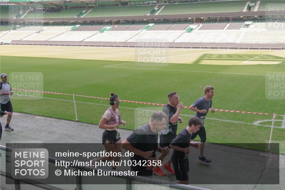 13.09.2026 - 21. swb-Marathon Bremen Michael Burmester http://msf.ph/oto/10342358 13.09.2026 13:25:36 Laufen im Stadion 202, 213, 294, 505, 530, 543, 548, 645, 723, 752, 815, 818, 966, 1283, 1410, 1443, 1459, 1463, 1471, 1473, 1487, 1491, 1504, 1515, 1530, 1561, 1618, 1744, 1828, 1830, 1953, 2058, 2059, 2095, 2211, 2267, 2271, 2298, 2308, 2312, 2323, 2354, 2382, 2384, 2483, 2497, 2506, 2508, 2554, 2558, 2571, 2591, 2592, 2644, 2656, 2675, 2752, 2762, 2776, 2833, 2878, 2896, 2970, 2981, 3005, 3047, 3062, 3097, 3142, 3172, 3211, 3259, 3298, 3306, 3329, 3359, 3381, 3390, 3433, 3851 meine-sportfotos.de