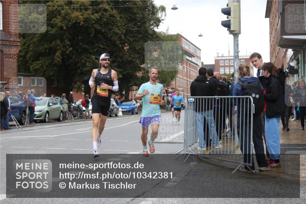 13.09.2026 - Kiel Lauf Markus Tischler http://msf.ph/oto/10342381 13.09.2026 11:30:09 Fleethörn 300, 3366, 949 meine-sportfotos.de