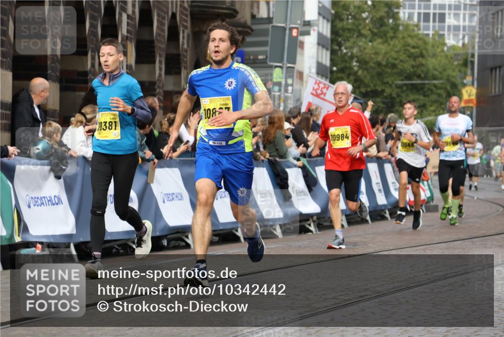 13.09.2026 - 21. swb-Marathon Bremen Strokosch-Dieckow http://msf.ph/oto/10342442 13.09.2026 10:51:29 Ziel 10200, 10471, 10515, 10808, 10887, 11339, 11503, 11537, 11625, 11626, 11801, 11973, 12051, 12133, 12303, 12407, 12552, 10162, 10281, 10334, 10348, 10467, 11145, 11273, 11542, 11787, 12329 meine-sportfotos.de