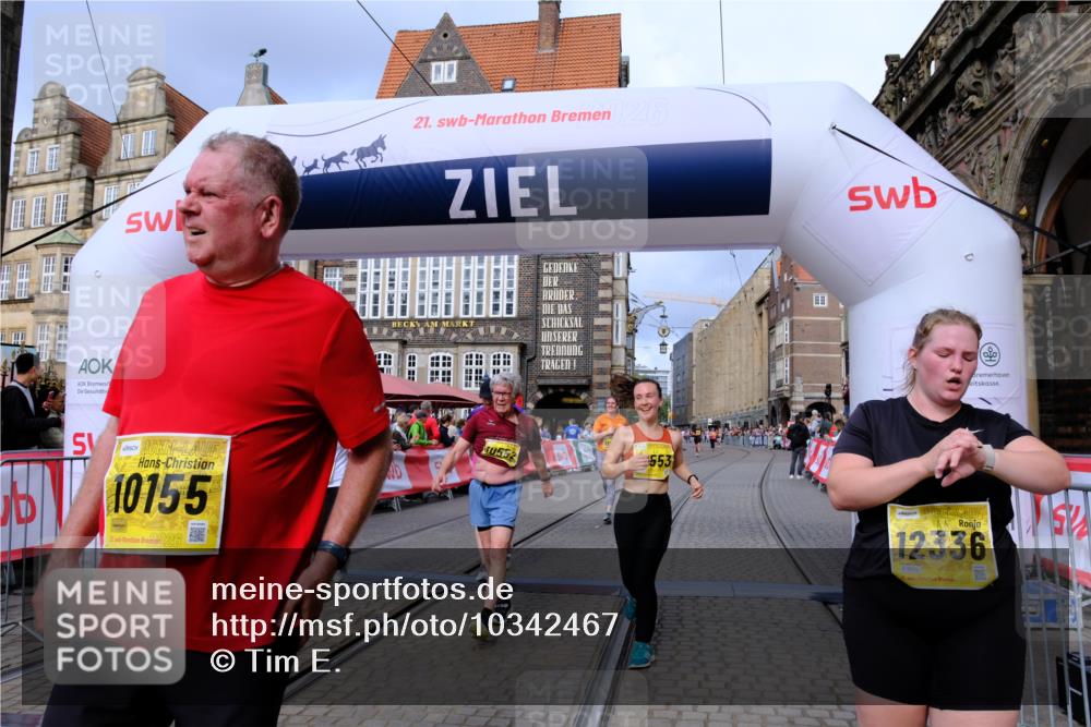 13.09.2026 - 21. swb-Marathon Bremen Tim E. http://msf.ph/oto/10342467 13.09.2026 11:11:54 Ziel 10155, 10510, 10511, 10546, 10552, 10616, 10977, 11239, 11289, 11533, 11702, 11927, 12082, 12220, 12286, 12311, 12336, 12508, 12553 meine-sportfotos.de