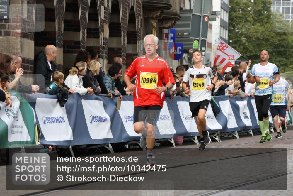 13.09.2026 - 21. swb-Marathon Bremen Strokosch-Dieckow http://msf.ph/oto/10342475 13.09.2026 10:51:31 Ziel 10471, 10515, 10808, 10887, 11339, 11503, 11537, 11625, 11626, 11801, 11973, 12051, 12133, 12303, 12552, 10162, 10281, 10348, 10467, 11273, 11542, 11733, 11787, 12329 meine-sportfotos.de