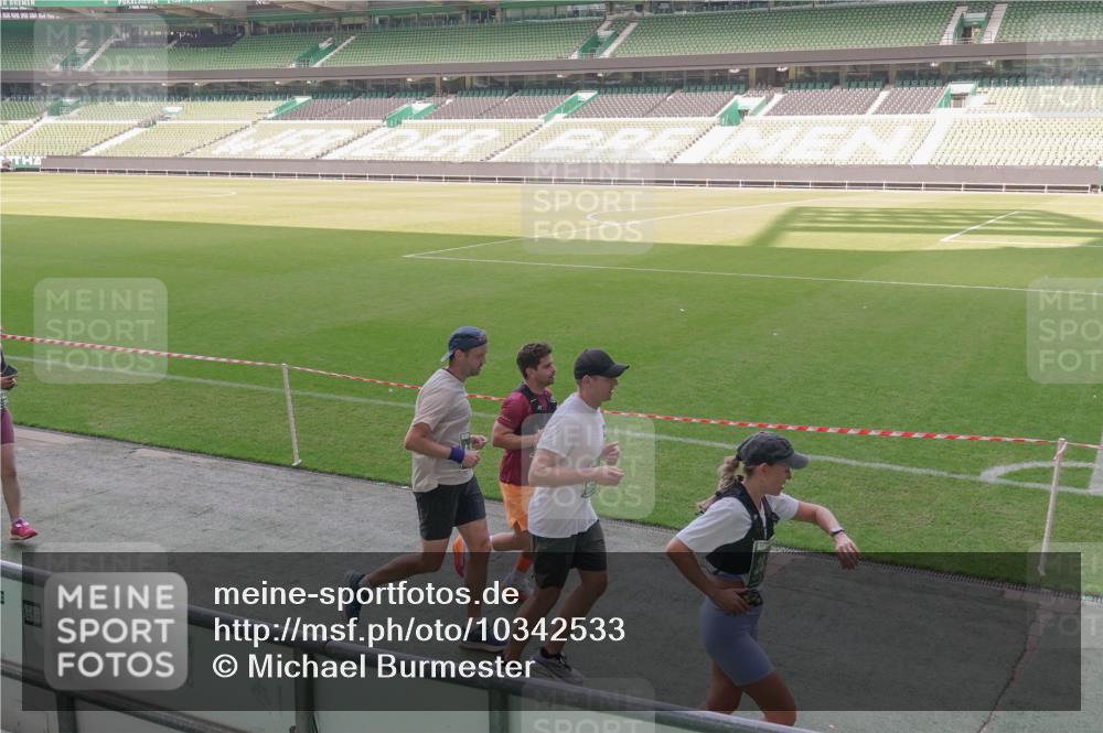 13.09.2026 - 21. swb-Marathon Bremen Michael Burmester http://msf.ph/oto/10342533 13.09.2026 13:25:57 Laufen im Stadion 202, 213, 294, 390, 505, 530, 543, 645, 723, 815, 818, 833, 966, 1077, 1283, 1410, 1443, 1459, 1473, 1487, 1491, 1504, 1515, 1530, 1561, 1618, 1744, 1828, 1830, 1953, 2058, 2059, 2211, 2267, 2271, 2273, 2298, 2308, 2354, 2382, 2384, 2428, 2497, 2506, 2508, 2554, 2558, 2576, 2591, 2592, 2644, 2656, 2675, 2752, 2762, 2817, 2833, 2878, 2896, 2965, 2970, 2981, 3005, 3047, 3062, 3084, 3097, 3142, 3172, 3211, 3259, 3306, 3329, 3359, 3390, 3433, 3629, 3851 meine-sportfotos.de