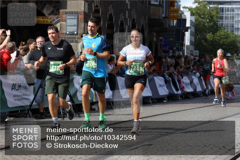 13.09.2026 - 21. swb-Marathon Bremen Strokosch-Dieckow http://msf.ph/oto/10342594 13.09.2026 13:27:09 Ziel 531, 946, 2089, 2779, 3076, 3302, 3510, 3527, 3852, 3893, 4327, 4441, 4598, 4919, 5054, 5689, 5937, 5943, 6289, 6314, 6375, 6455, 6580, 7246, 7317, 8112, 8303, 9150, 9551, 13097, 242, 3273, 3385, 3496, 4558, 6071, 6288, 6776, 7849, 8219, 9159, 9343, 9760, 10112, 10113, 13147 meine-sportfotos.de