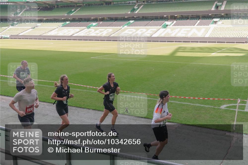 13.09.2026 - 21. swb-Marathon Bremen Michael Burmester http://msf.ph/oto/10342656 13.09.2026 13:26:16 Laufen im Stadion 202, 213, 294, 364, 390, 505, 530, 543, 645, 815, 818, 833, 966, 1077, 1283, 1410, 1443, 1459, 1473, 1487, 1504, 1515, 1530, 1561, 1618, 1700, 1744, 1828, 1830, 1953, 2058, 2059, 2267, 2271, 2273, 2298, 2308, 2309, 2354, 2382, 2384, 2388, 2404, 2428, 2506, 2508, 2542, 2558, 2576, 2582, 2591, 2592, 2656, 2675, 2752, 2762, 2817, 2833, 2878, 2896, 2965, 2970, 2981, 3005, 3047, 3050, 3062, 3084, 3097, 3142, 3172, 3211, 3259, 3329, 3359, 3390, 3433, 3540, 3629, 3851 meine-sportfotos.de