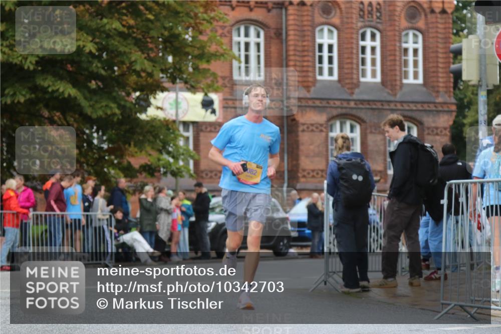 13.09.2026 - Kiel Lauf Markus Tischler http://msf.ph/oto/10342703 13.09.2026 11:32:34 Fleethörn 082 meine-sportfotos.de