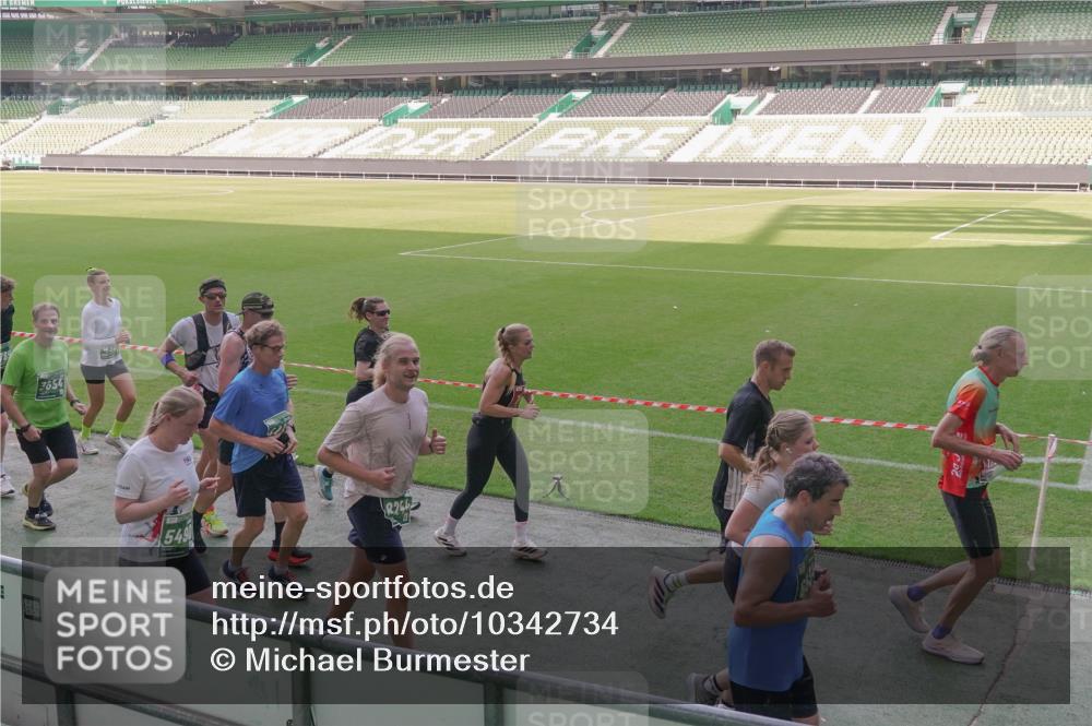 13.09.2026 - 21. swb-Marathon Bremen Michael Burmester http://msf.ph/oto/10342734 13.09.2026 13:26:26 Laufen im Stadion 186, 202, 213, 364, 390, 530, 543, 645, 815, 818, 833, 966, 1077, 1283, 1410, 1443, 1459, 1473, 1487, 1504, 1530, 1561, 1618, 1700, 1744, 1828, 1830, 1953, 2058, 2059, 2271, 2273, 2298, 2308, 2309, 2354, 2382, 2384, 2388, 2404, 2428, 2506, 2507, 2508, 2542, 2558, 2576, 2582, 2591, 2592, 2656, 2675, 2748, 2752, 2762, 2817, 2833, 2875, 2878, 2896, 2965, 2970, 2981, 3005, 3047, 3050, 3062, 3084, 3097, 3142, 3172, 3259, 3329, 3359, 3390, 3433, 3540, 3629, 3756, 3851 meine-sportfotos.de