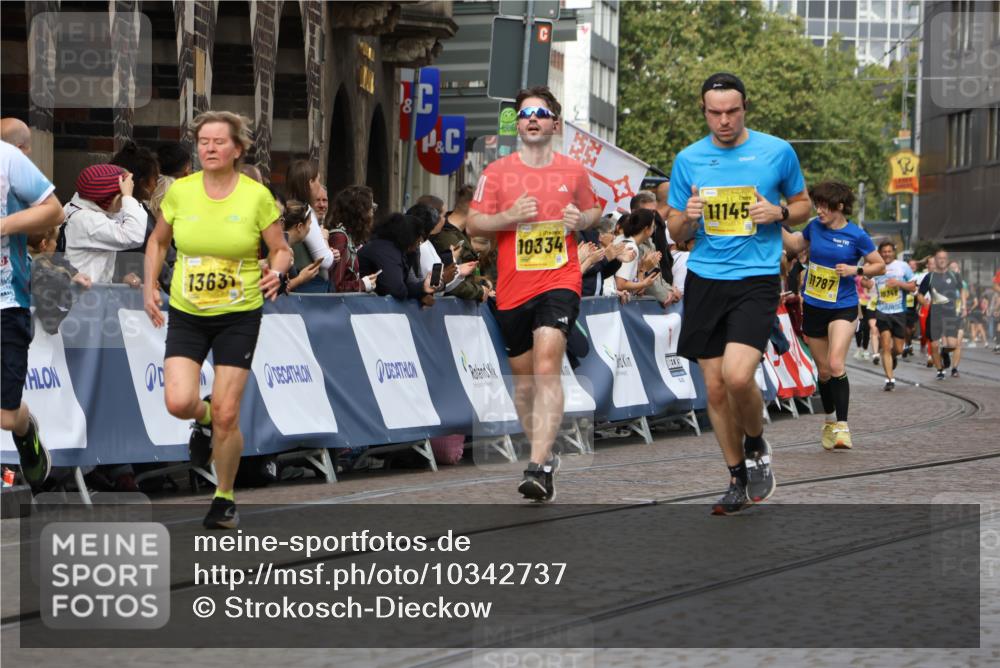 13.09.2026 - 21. swb-Marathon Bremen Strokosch-Dieckow http://msf.ph/oto/10342737 13.09.2026 10:51:37 Ziel 10381, 10471, 10515, 10544, 10808, 10825, 10862, 10887, 10984, 11503, 11537, 11801, 11973, 12051, 12133, 12548, 12552, 10162, 10183, 10281, 10348, 10467, 10641, 11273, 11542, 11685, 11733, 11777, 11784, 12329 meine-sportfotos.de