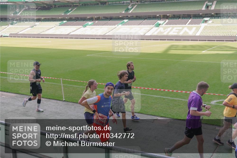 13.09.2026 - 21. swb-Marathon Bremen Michael Burmester http://msf.ph/oto/10342772 13.09.2026 13:26:30 Laufen im Stadion 186, 202, 364, 390, 530, 543, 645, 815, 818, 833, 966, 1077, 1283, 1410, 1412, 1443, 1459, 1473, 1487, 1504, 1530, 1561, 1618, 1700, 1744, 1828, 1830, 1953, 2058, 2059, 2271, 2273, 2298, 2308, 2309, 2354, 2382, 2384, 2388, 2404, 2428, 2506, 2507, 2508, 2542, 2558, 2576, 2582, 2591, 2592, 2656, 2675, 2748, 2752, 2762, 2817, 2875, 2878, 2896, 2923, 2965, 2970, 2981, 3005, 3045, 3047, 3050, 3062, 3084, 3097, 3142, 3172, 3184, 3259, 3329, 3359, 3390, 3433, 3540, 3629, 3756, 3851 meine-sportfotos.de
