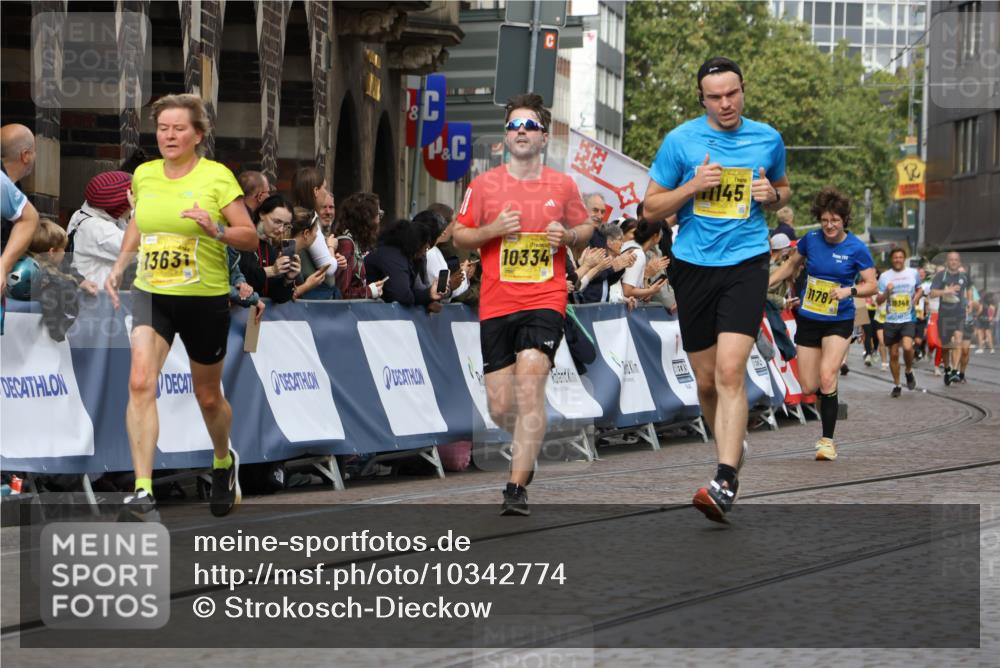 13.09.2026 - 21. swb-Marathon Bremen Strokosch-Dieckow http://msf.ph/oto/10342774 13.09.2026 10:51:37 Ziel 10381, 10471, 10515, 10544, 10808, 10825, 10862, 10887, 10984, 11503, 11537, 11801, 11973, 12051, 12133, 12548, 12552, 10162, 10183, 10281, 10348, 10467, 10641, 11273, 11542, 11685, 11733, 11777, 11784, 12329 meine-sportfotos.de