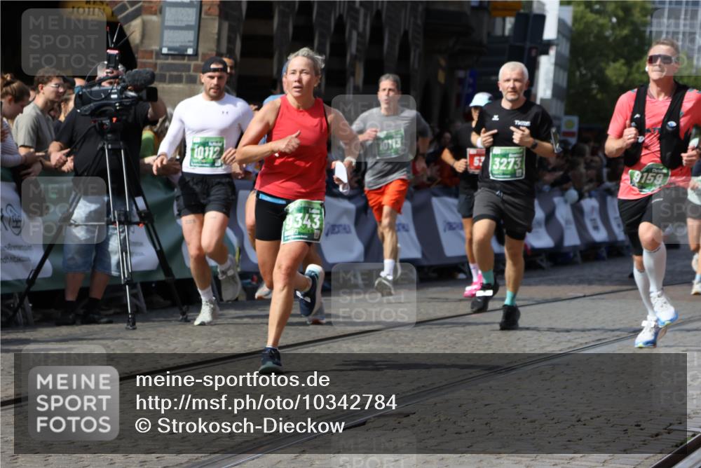 13.09.2026 - 21. swb-Marathon Bremen Strokosch-Dieckow http://msf.ph/oto/10342784 13.09.2026 13:27:13 Ziel 531, 946, 2089, 3076, 3302, 3510, 3527, 3852, 3893, 4327, 4441, 4598, 4919, 5054, 5689, 5937, 5943, 6314, 6455, 6580, 7027, 7246, 7317, 8112, 8303, 9150, 9511, 9551, 9854, 13097, 242, 593, 1373, 3273, 3385, 3496, 5220, 5290, 5358, 5616, 6071, 6288, 6306, 7110, 9343, 9760, 10113, 13147 meine-sportfotos.de
