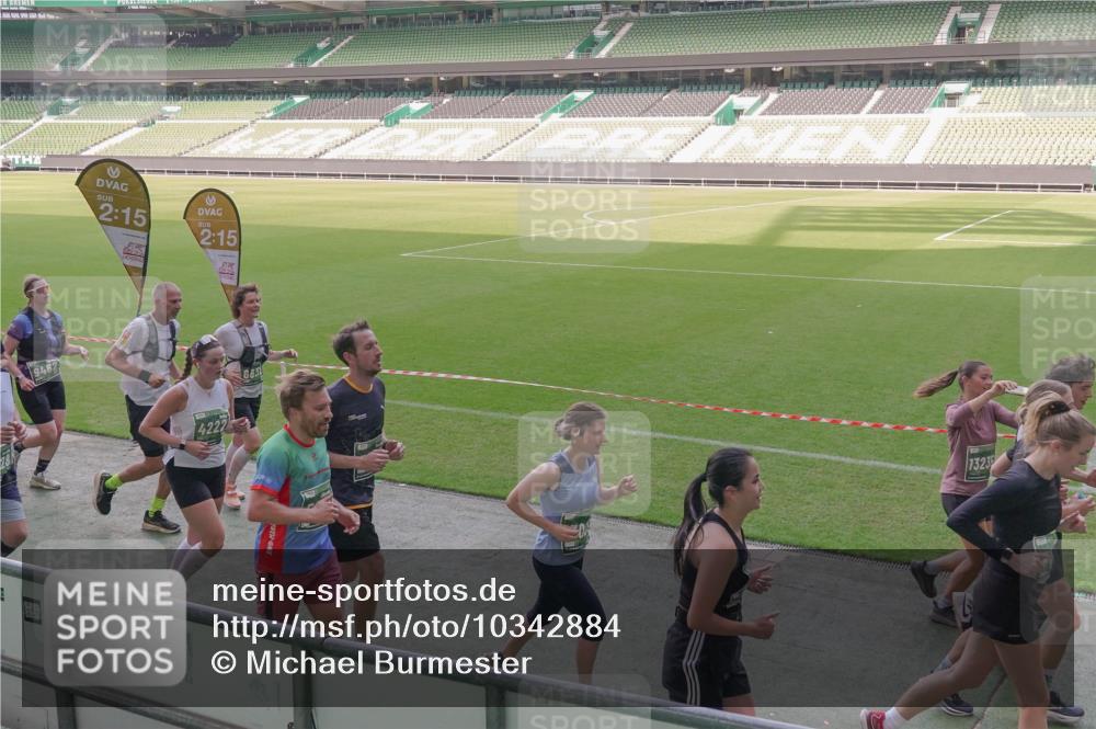 13.09.2026 - 21. swb-Marathon Bremen Michael Burmester http://msf.ph/oto/10342884 13.09.2026 13:26:47 Laufen im Stadion 186, 202, 357, 364, 390, 530, 543, 597, 645, 833, 966, 1077, 1283, 1410, 1412, 1443, 1459, 1473, 1487, 1530, 1608, 1618, 1700, 1744, 1769, 1828, 1953, 1961, 2058, 2273, 2298, 2308, 2309, 2382, 2384, 2388, 2404, 2428, 2507, 2508, 2542, 2558, 2576, 2582, 2591, 2592, 2656, 2675, 2725, 2748, 2762, 2817, 2875, 2878, 2923, 2965, 2970, 2981, 3045, 3047, 3050, 3062, 3073, 3084, 3097, 3172, 3184, 3219, 3359, 3433, 3540, 3592, 3629, 3756, 3851, 3907, 3978 meine-sportfotos.de