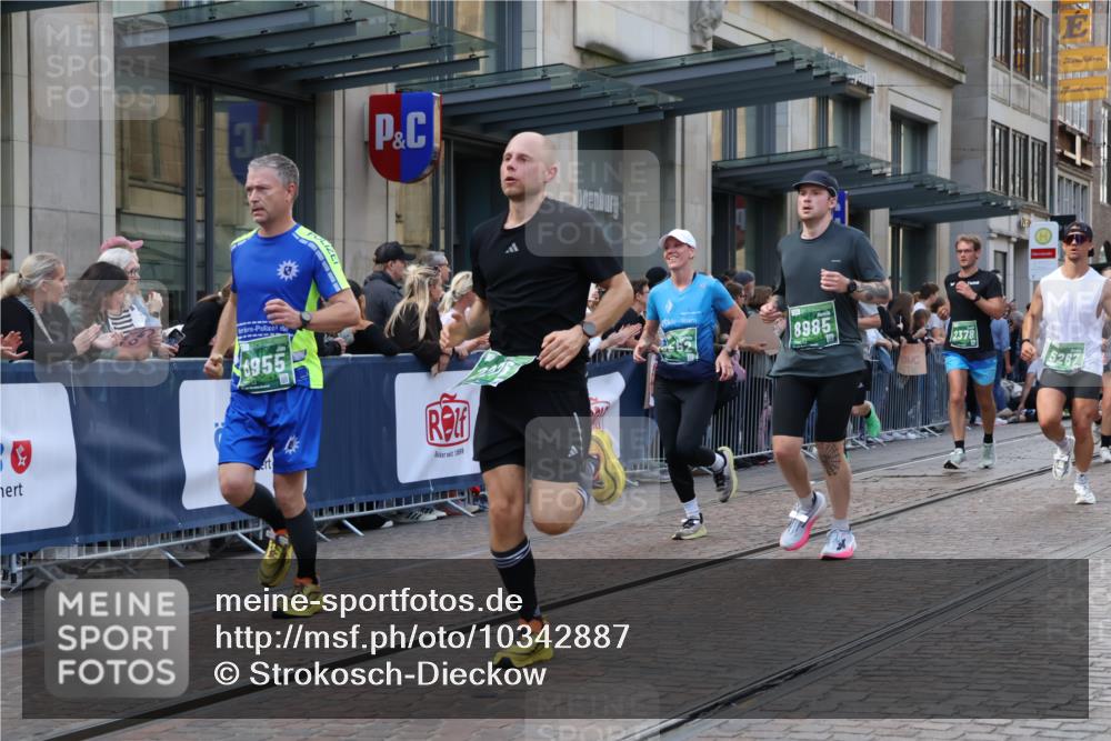 13.09.2026 - 21. swb-Marathon Bremen Strokosch-Dieckow http://msf.ph/oto/10342887 13.09.2026 13:28:35 Ziel 430, 565, 687, 722, 725, 936, 1014, 1274, 1688, 2223, 2276, 2378, 2851, 2891, 3348, 3419, 3444, 3665, 3938, 4102, 4564, 5225, 5267, 5531, 5691, 5865, 6099, 6817, 6937, 6955, 7134, 7263, 7527, 8984, 8985, 9562, 13012, 13174, 178, 210, 613, 1239, 1380, 1460, 1914, 2047, 2764, 2977, 3028, 3294, 3597, 4250, 4564, 5250, 5683, 5889, 6914, 6957, 8429, 8483, 8570, 8938, 9064, 9176, 9549, 13012 meine-sportfotos.de