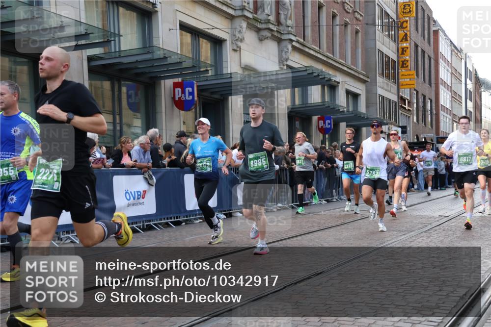 13.09.2026 - 21. swb-Marathon Bremen Strokosch-Dieckow http://msf.ph/oto/10342917 13.09.2026 13:28:36 Ziel 430, 565, 687, 722, 725, 936, 1014, 1274, 1688, 2223, 2276, 2378, 2851, 2891, 3348, 3419, 3444, 3665, 3938, 4102, 4590, 5225, 5267, 5531, 5691, 5865, 6099, 6817, 6937, 6955, 7134, 7263, 7527, 8984, 8985, 9562, 13174, 178, 210, 613, 1239, 1380, 1460, 1914, 2047, 2764, 2977, 3028, 3294, 3597, 4102, 4250, 4564, 5250, 5683, 5889, 6914, 6957, 8429, 8483, 8570, 8938, 9064, 9176, 9549, 13012 meine-sportfotos.de