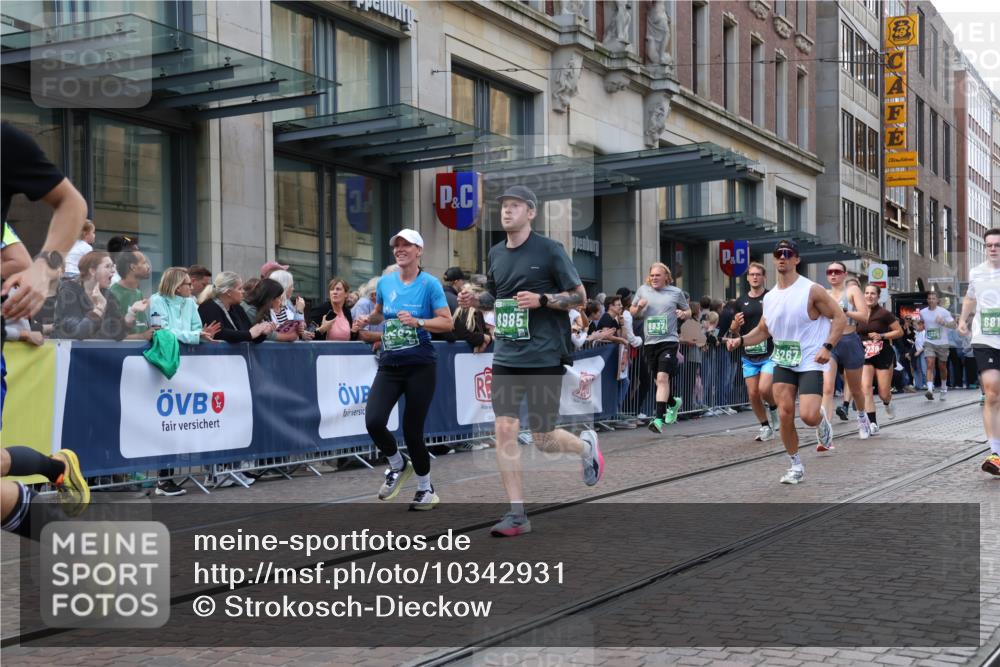 13.09.2026 - 21. swb-Marathon Bremen Strokosch-Dieckow http://msf.ph/oto/10342931 13.09.2026 13:28:36 Ziel 430, 565, 687, 722, 725, 936, 1014, 1274, 1688, 2223, 2276, 2378, 2851, 2891, 3348, 3419, 3444, 3665, 3938, 4102, 4590, 5225, 5267, 5531, 5691, 5865, 6099, 6817, 6937, 6955, 7134, 7263, 7527, 8984, 8985, 9562, 13174, 178, 210, 613, 1239, 1380, 1460, 1914, 2047, 2764, 2977, 3028, 3294, 3597, 4102, 4250, 4564, 5250, 5683, 5889, 6914, 6957, 8429, 8483, 8570, 8938, 9064, 9176, 9549, 13012 meine-sportfotos.de