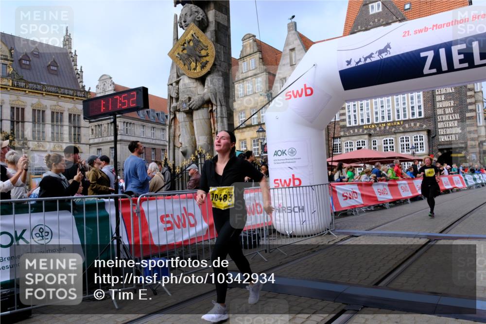 13.09.2026 - 21. swb-Marathon Bremen Tim E. http://msf.ph/oto/10342934 13.09.2026 11:13:08 Ziel 10483, 11606, 11657, 11671, 11832, 12050, 12234, 12423 meine-sportfotos.de