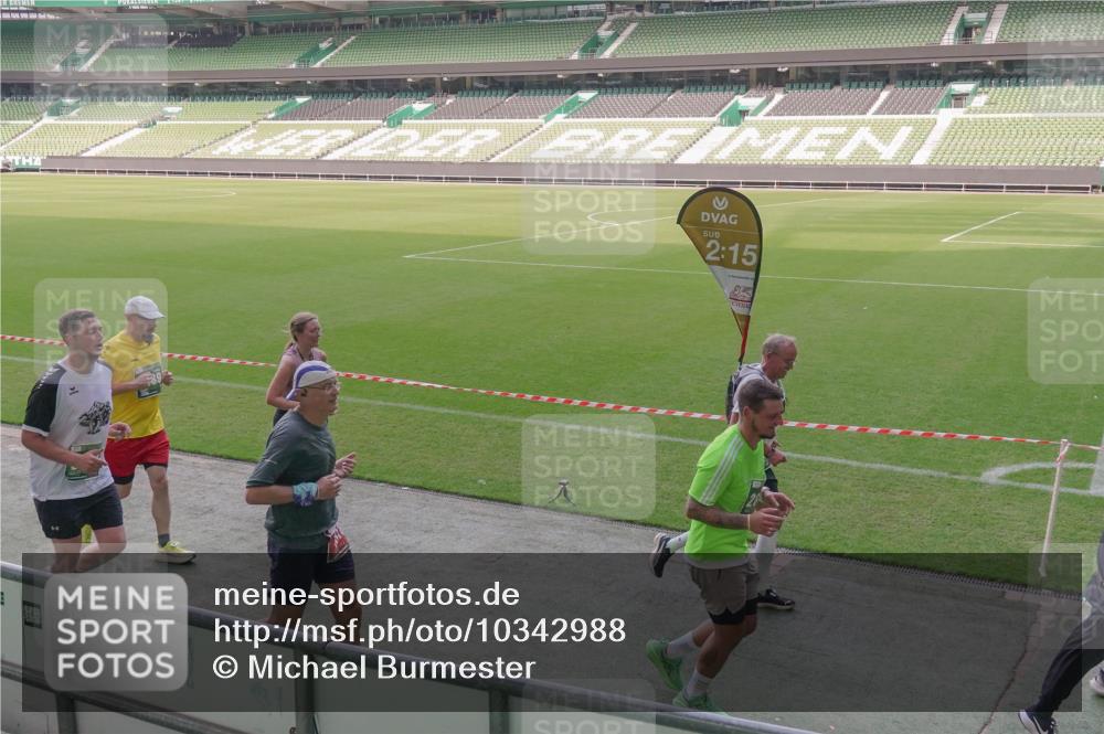 13.09.2026 - 21. swb-Marathon Bremen Michael Burmester http://msf.ph/oto/10342988 13.09.2026 13:26:58 Laufen im Stadion 186, 202, 357, 364, 390, 530, 597, 645, 726, 833, 1077, 1283, 1412, 1443, 1459, 1473, 1487, 1530, 1608, 1618, 1700, 1744, 1769, 1828, 1961, 2058, 2236, 2273, 2298, 2308, 2309, 2382, 2384, 2388, 2404, 2428, 2507, 2508, 2542, 2558, 2576, 2582, 2592, 2656, 2675, 2725, 2748, 2762, 2817, 2875, 2876, 2923, 2965, 2970, 3045, 3047, 3050, 3062, 3073, 3084, 3097, 3172, 3184, 3219, 3359, 3433, 3540, 3592, 3629, 3756, 3851, 3885, 3907, 3978, 4660 meine-sportfotos.de