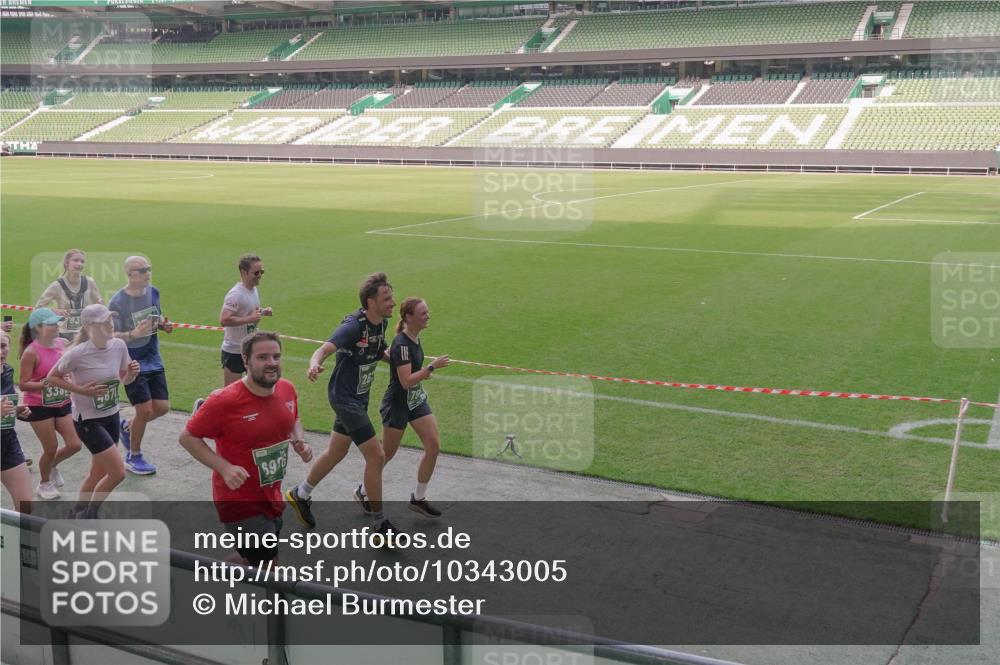 13.09.2026 - 21. swb-Marathon Bremen Michael Burmester http://msf.ph/oto/10343005 13.09.2026 13:27:01 Laufen im Stadion 186, 202, 357, 364, 390, 530, 597, 645, 726, 833, 1077, 1283, 1412, 1443, 1473, 1487, 1530, 1608, 1618, 1700, 1744, 1769, 1828, 1961, 2236, 2273, 2298, 2309, 2382, 2384, 2388, 2404, 2428, 2507, 2508, 2542, 2558, 2576, 2582, 2592, 2656, 2675, 2725, 2748, 2762, 2817, 2875, 2876, 2923, 2965, 2970, 3045, 3047, 3050, 3062, 3073, 3084, 3097, 3172, 3184, 3219, 3359, 3433, 3540, 3592, 3629, 3756, 3851, 3885, 3907, 3978, 4457, 4660 meine-sportfotos.de