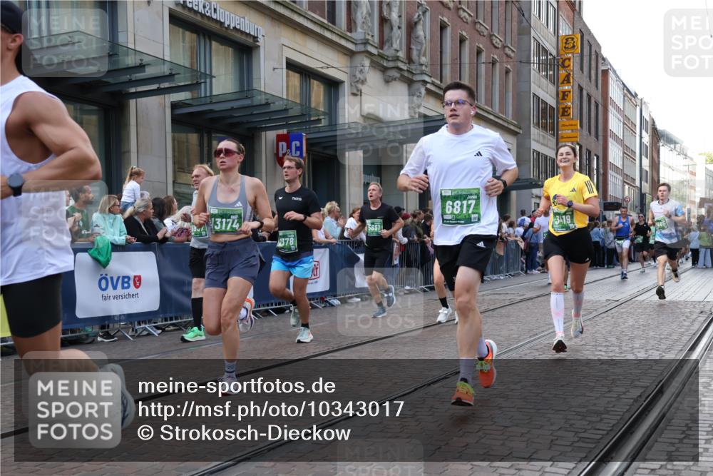 13.09.2026 - 21. swb-Marathon Bremen Strokosch-Dieckow http://msf.ph/oto/10343017 13.09.2026 13:28:38 Ziel 394, 430, 565, 687, 722, 725, 745, 936, 1014, 1274, 1688, 2070, 2223, 2276, 2378, 2851, 2891, 3348, 3419, 3444, 3665, 3938, 4590, 5225, 5267, 5531, 5691, 5865, 6099, 6817, 6937, 6955, 7134, 7263, 7527, 8984, 8985, 9562, 13174, 178, 210, 613, 1239, 1380, 1460, 1914, 2047, 2764, 3028, 3294, 3597, 4102, 4250, 4564, 5250, 5683, 6914, 6957, 8429, 8483, 8570, 8938, 9064, 9176, 9549, 13012 meine-sportfotos.de