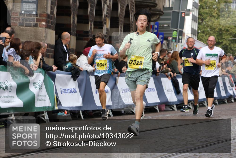 13.09.2026 - 21. swb-Marathon Bremen Strokosch-Dieckow http://msf.ph/oto/10343022 13.09.2026 10:51:49 Ziel 10334, 10381, 10544, 10763, 10825, 10862, 10887, 10984, 11145, 11787, 12424, 12548, 13631, 10218, 11277, 11285, 11376, 11555, 11784, 11869, 11877, 11962, 12349 meine-sportfotos.de