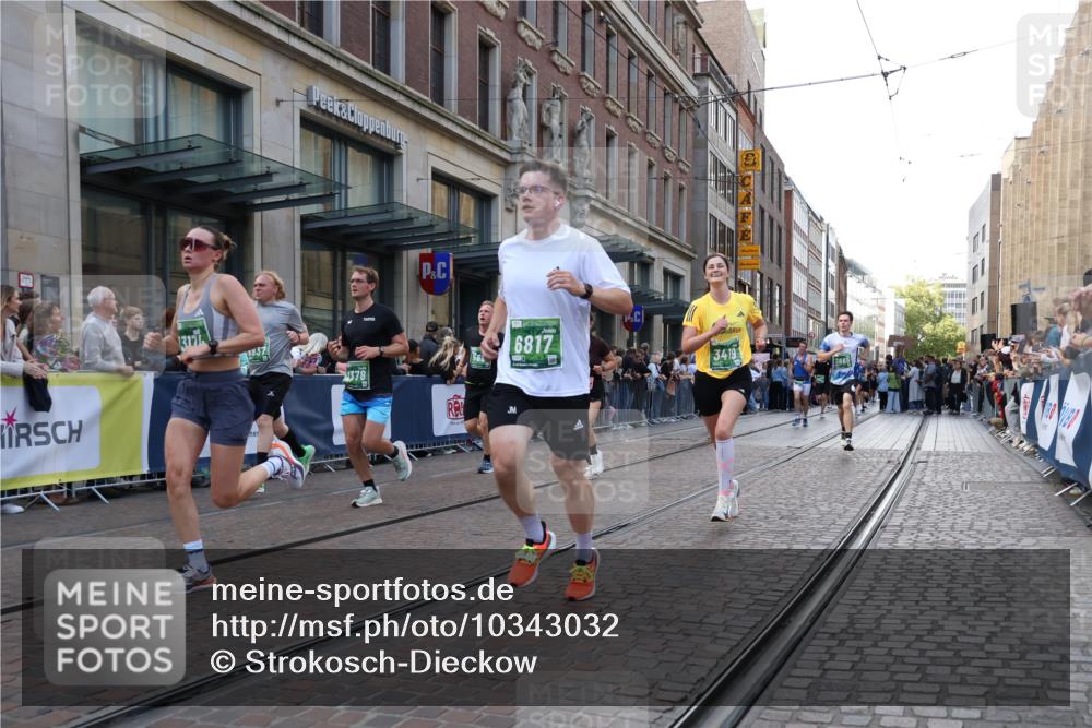 13.09.2026 - 21. swb-Marathon Bremen Strokosch-Dieckow http://msf.ph/oto/10343032 13.09.2026 13:28:39 Ziel 394, 430, 565, 687, 722, 725, 745, 936, 1014, 1274, 1688, 2070, 2223, 2276, 2378, 2851, 2891, 3348, 3419, 3444, 3665, 3938, 4590, 5225, 5267, 5531, 5691, 5865, 6099, 6817, 6937, 6955, 7134, 7263, 7527, 8984, 8985, 9562, 13174, 178, 210, 613, 1239, 1380, 1914, 2047, 2764, 3028, 3294, 3348, 3597, 4102, 4250, 4564, 5683, 6914, 6957, 7263, 8429, 8483, 8570, 8938, 9064, 9176, 9549, 13012 meine-sportfotos.de