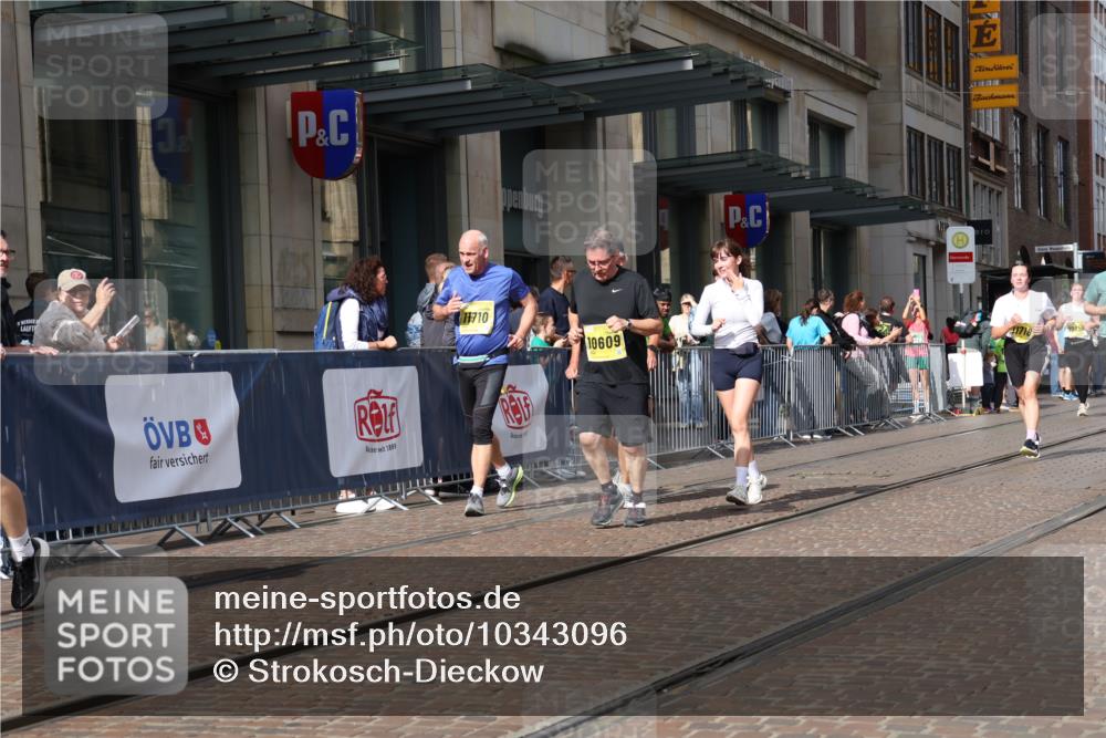 13.09.2026 - 21. swb-Marathon Bremen Strokosch-Dieckow http://msf.ph/oto/10343096 13.09.2026 11:08:30 Ziel 10217, 10399, 10455, 10469, 10599, 10609, 11053, 11074, 11358, 11421, 11434, 11531, 11710, 11718, 11812, 11834, 11905, 12162, 12256, 12353, 12438, 12517, 10135, 10188, 10229, 10793, 10851, 11032, 11065, 11124, 11263, 11509, 11560, 11561, 11678, 11888, 11968, 12073, 12164, 12315, 12325, 12410, 12516 meine-sportfotos.de